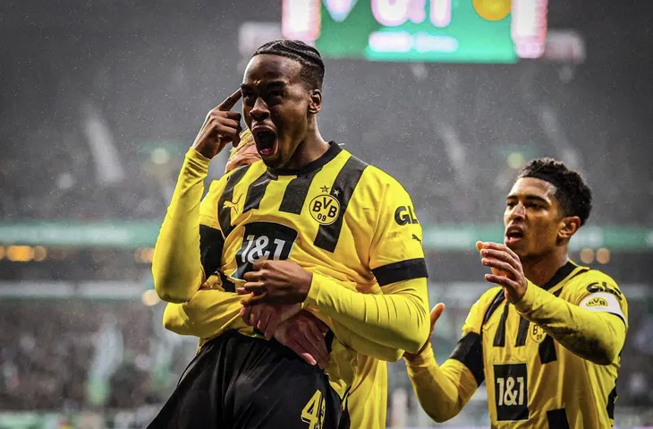 Vòng 20 giải VĐQG Đức: Bayern Munich củng cố ngôi đầu, Dortmund bám đuổi - Ảnh 3. Vòng 20 giải VĐQG Đức: Bayern Munich củng cố ngôi đầu, Dortmund bám đuổi - Ảnh 3.