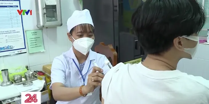 Gia tăng người dân tiêm phòng ngừa bệnh dại - Ảnh 2. Gia tăng người dân tiêm phòng ngừa bệnh dại - Ảnh 2.