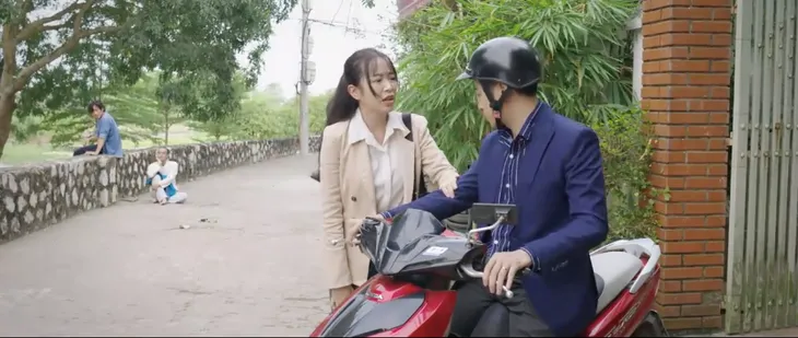 Dưới bóng cây hạnh phúc - Tập 17: Son ấm ức khi bị cả nhà chồng xúm vào ức hiếp - Ảnh 20. Dưới bóng cây hạnh phúc - Tập 17: Son ấm ức khi bị cả nhà chồng xúm vào ức hiếp - Ảnh 20.