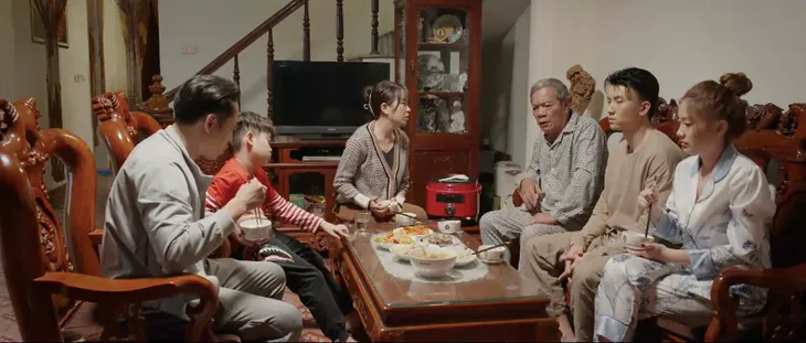 Dưới bóng cây hạnh phúc - Tập 17: Son ấm ức khi bị cả nhà chồng xúm vào ức hiếp - Ảnh 7. Dưới bóng cây hạnh phúc - Tập 17: Son ấm ức khi bị cả nhà chồng xúm vào ức hiếp - Ảnh 7.
