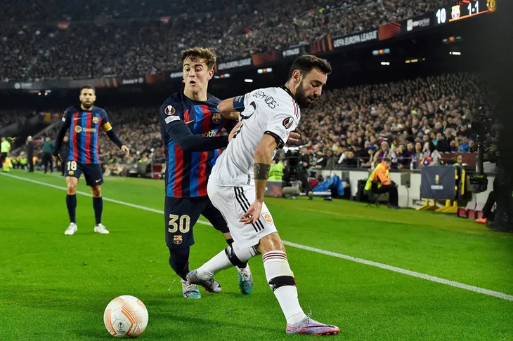 Barcelona trả giá đắt sau trận hòa Manchester United - Ảnh 2. Barcelona trả giá đắt sau trận hòa Manchester United - Ảnh 2.