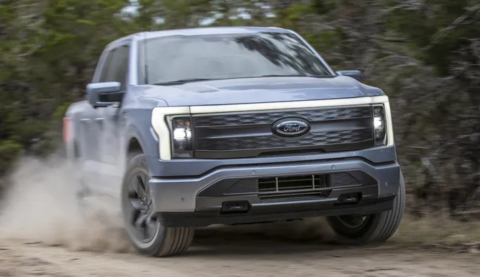 Ford tạm dừng bán hàng loạt xe vì lỗi hộp số và pin - Ảnh 1. Ford tạm dừng bán hàng loạt xe vì lỗi hộp số và pin - Ảnh 1.