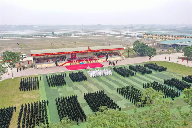 Tân binh Cảnh sát Cơ động vào mùa huấn luyện - Ảnh 1. Tân binh Cảnh sát Cơ động vào mùa huấn luyện - Ảnh 1.