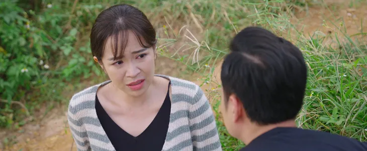 Dưới bóng cây hạnh phúc - Tập 19: Nói hết ấm ức, tủi nhục, Son còn bị dọa ly hôn - Ảnh 5. Dưới bóng cây hạnh phúc - Tập 19: Nói hết ấm ức, tủi nhục, Son còn bị dọa ly hôn - Ảnh 5.