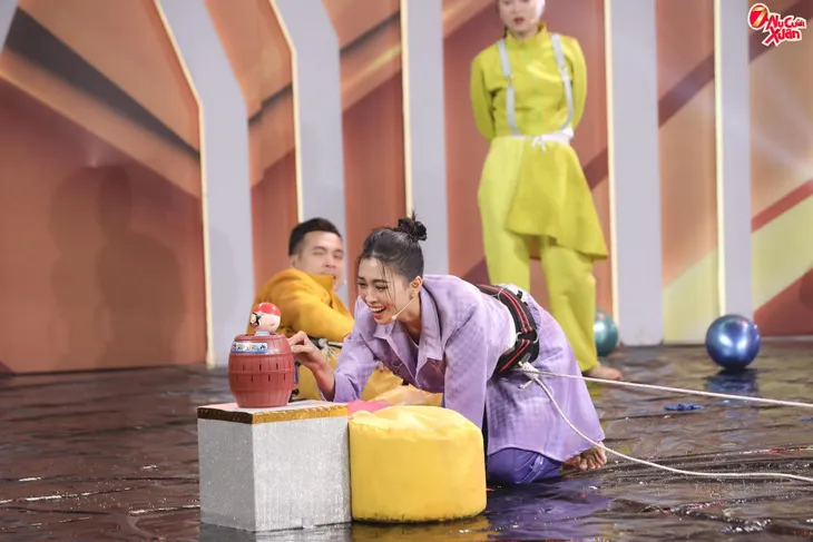 Hoa hậu Tiểu Vy với loạt ảnh xứng danh Mỹ nhân của năm - Ảnh 8. Hoa hậu Tiểu Vy với loạt ảnh xứng danh Mỹ nhân của năm - Ảnh 8.