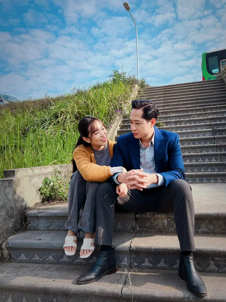 Loạt ảnh tình bể bình của vợ chồng Mạnh Hưng - Kim Oanh - Ảnh 3. Loạt ảnh tình bể bình của vợ chồng Mạnh Hưng - Kim Oanh - Ảnh 3.