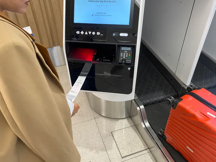 Trải nghiệm hành trình Hà Nội - Dubai trên chuyến bay của Emirates - Ảnh 6. Trải nghiệm hành trình Hà Nội - Dubai trên chuyến bay của Emirates - Ảnh 6.