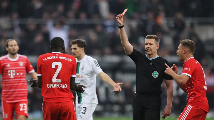 Bayern Munich thất bại trước Borussia Monchengladbach - Ảnh 1. Bayern Munich thất bại trước Borussia Monchengladbach - Ảnh 1.