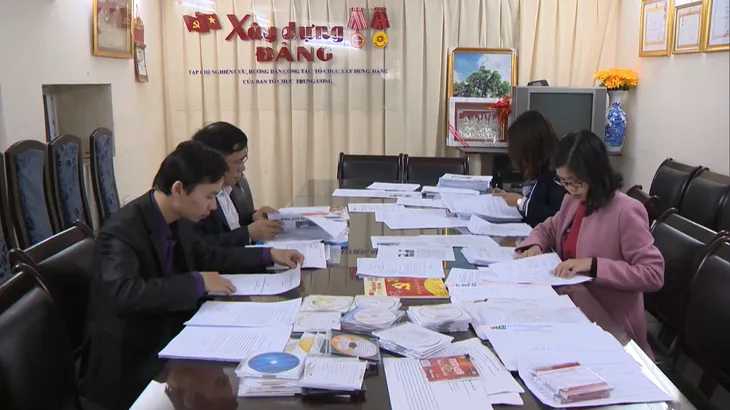 THTT Lễ công bố và trao giải Giải Búa liềm vàng lần thứ VII - năm 2022 (20h10, VTV1) - Ảnh 1.
