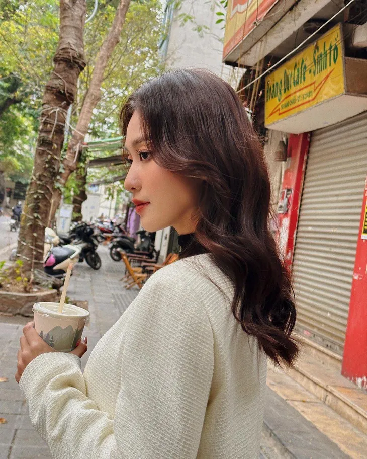 Phim trường tuần qua: Đình Tú - Thùy Anh ôm vai bá cổ, Lan Phương lộ ảnh ăn trưa - Ảnh 10. Phim trường tuần qua: Đình Tú - Thùy Anh ôm vai bá cổ, Lan Phương lộ ảnh ăn trưa - Ảnh 10.