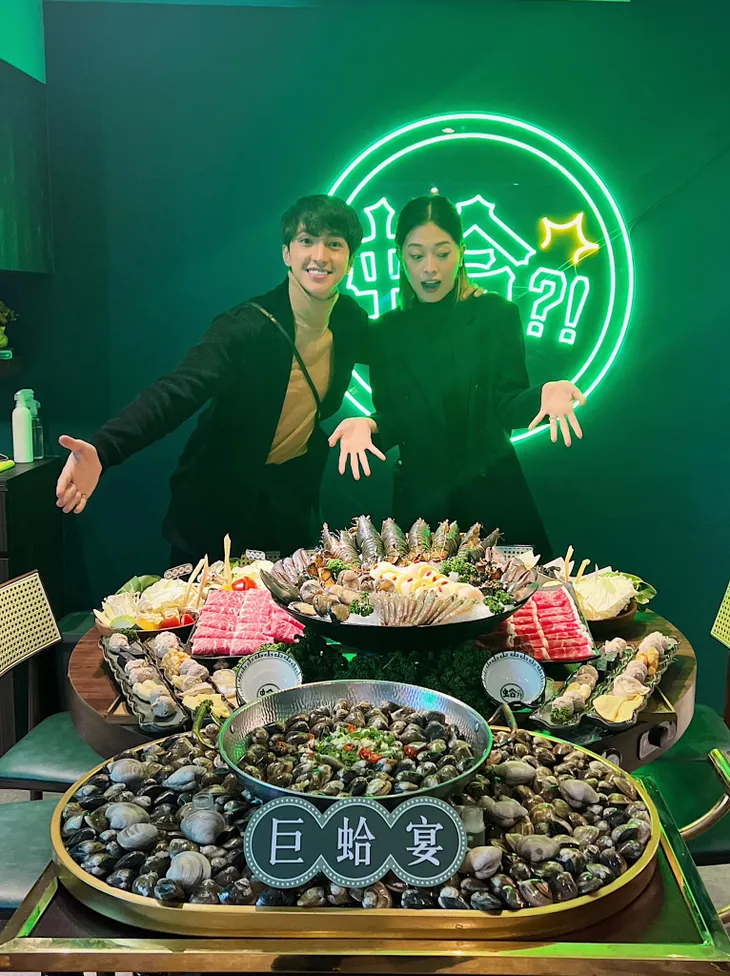 Diễn viên Việt tuần qua: Việt Anh đăng ảnh cùng Hồng Diễm dịp Valentine, Thu Quỳnh đi Nhật cùng gia đình - Ảnh 12. Diễn viên Việt tuần qua: Việt Anh đăng ảnh cùng Hồng Diễm dịp Valentine, Thu Quỳnh đi Nhật cùng gia đình - Ảnh 12.
