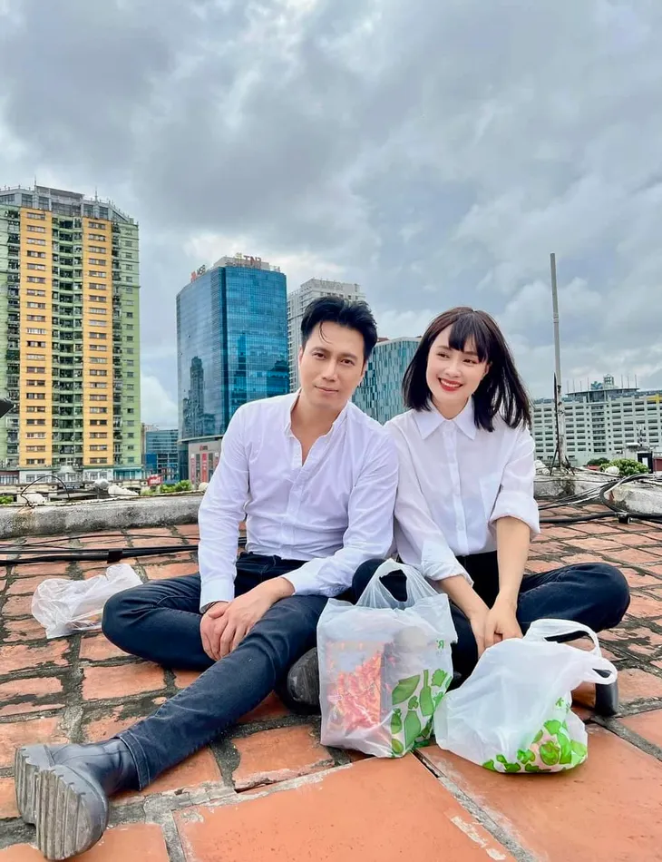 Diễn viên Việt tuần qua: Việt Anh đăng ảnh cùng Hồng Diễm dịp Valentine, Thu Quỳnh đi Nhật cùng gia đình - Ảnh 19. Diễn viên Việt tuần qua: Việt Anh đăng ảnh cùng Hồng Diễm dịp Valentine, Thu Quỳnh đi Nhật cùng gia đình - Ảnh 19.