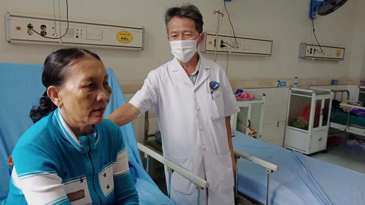 Vụ tai nạn nghiêm trọng tại Quảng Nam: Nhiều nạn nhân được xuất viện - Ảnh 2. Vụ tai nạn nghiêm trọng tại Quảng Nam: Nhiều nạn nhân được xuất viện - Ảnh 2.