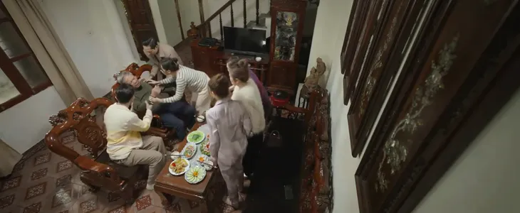 Dưới bóng cây hạnh phúc - Tập 20: Khoe bằng giỏi kinh tế nhưng nay vỡ nợ, chàng rể sợ toát mồ hôi về gặp bố vợ - Ảnh 2. Dưới bóng cây hạnh phúc - Tập 20: Khoe bằng giỏi kinh tế nhưng nay vỡ nợ, chàng rể sợ toát mồ hôi về gặp bố vợ - Ảnh 2.