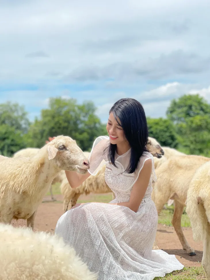 Ngắm sắc vóc em gái tiểu thư của Mạnh Trường trong Đừng nói khi yêu - Ảnh 12. Ngắm sắc vóc em gái tiểu thư của Mạnh Trường trong Đừng nói khi yêu - Ảnh 12.