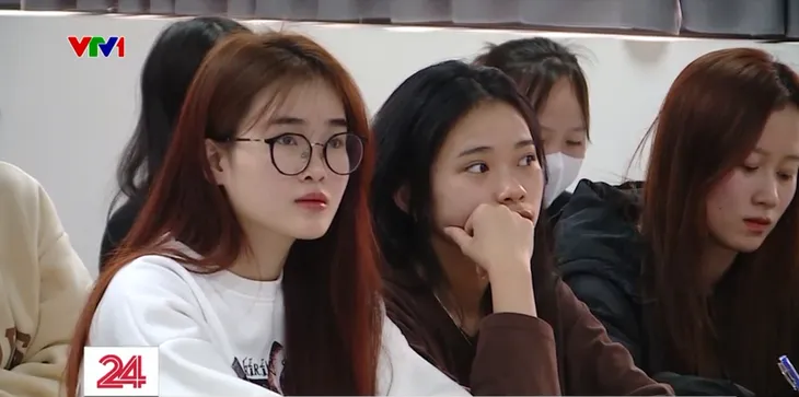 Nhiều chính sách học bổng thu hút sinh viên trước mùa tuyển sinh - Ảnh 3. Nhiều chính sách học bổng thu hút sinh viên trước mùa tuyển sinh - Ảnh 3.