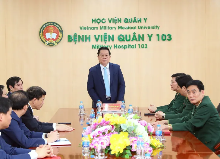 Nêu cao y đức bảo vệ sức khỏe nhân dân - Ảnh 1. Nêu cao y đức bảo vệ sức khỏe nhân dân - Ảnh 1.