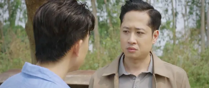 Dưới bóng cây hạnh phúc - Tập 21: Gạt bỏ sĩ diện, Danh nhờ Đạt nói đỡ với bố vợ để không phải ly hôn - Ảnh 18. Dưới bóng cây hạnh phúc - Tập 21: Gạt bỏ sĩ diện, Danh nhờ Đạt nói đỡ với bố vợ để không phải ly hôn - Ảnh 18.