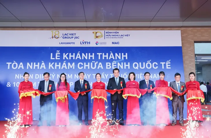 Nâng cao chất lượng khám chữa bệnh tuyến tỉnh - Ảnh 2. Nâng cao chất lượng khám chữa bệnh tuyến tỉnh - Ảnh 2.