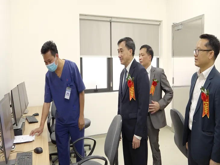 Nâng cao chất lượng khám chữa bệnh tuyến tỉnh - Ảnh 5. Nâng cao chất lượng khám chữa bệnh tuyến tỉnh - Ảnh 5.