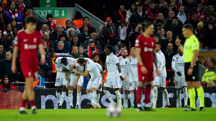 Real Madrid ngược dòng thắng đậm Liverpool ngay tại Anfield - Ảnh 3. Real Madrid ngược dòng thắng đậm Liverpool ngay tại Anfield - Ảnh 3.