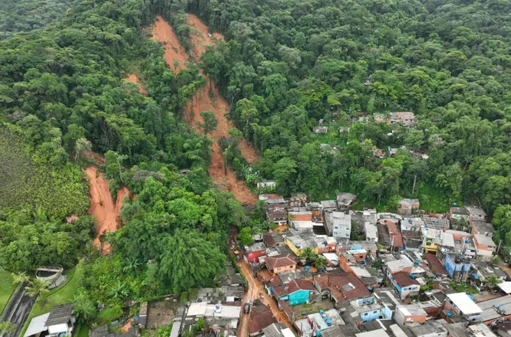 Lũ lụt và lở đất nghiêm trọng tại Brazil: Số người tử vong tăng lên 48 - Ảnh 1.