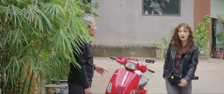 Dưới bóng cây hạnh phúc - Tập 22: Bị Tố chơi xỏ, Nhài tức điên - Ảnh 9. Dưới bóng cây hạnh phúc - Tập 22: Bị Tố chơi xỏ, Nhài tức điên - Ảnh 9.