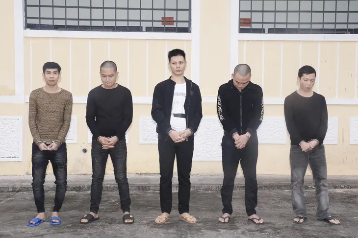 Nhóm đối tượng lừa đảo chiếm đoạt hơn 1 tỷ đồng sa lưới - Ảnh 1. Nhóm đối tượng lừa đảo chiếm đoạt hơn 1 tỷ đồng sa lưới - Ảnh 1.