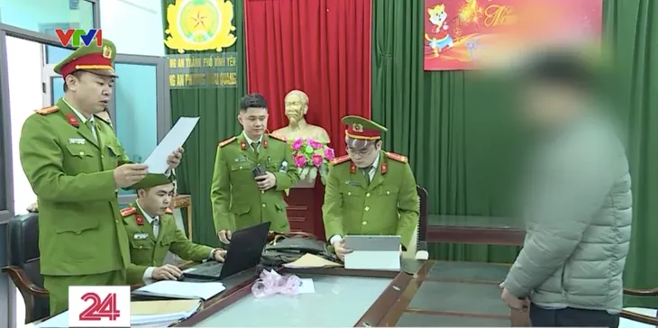 Vĩnh Phúc: Bắt 3 đối tượng liên quan đến sai phạm trong hoạt động đăng kiểm - Ảnh 3. Vĩnh Phúc: Bắt 3 đối tượng liên quan đến sai phạm trong hoạt động đăng kiểm - Ảnh 3.