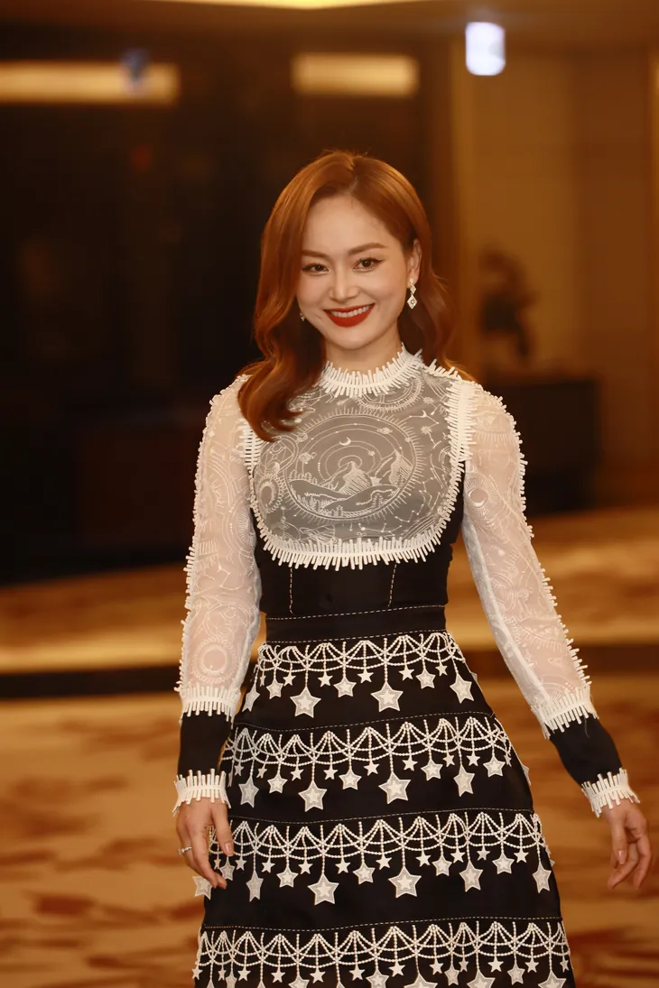 Gia đình mình vui bất thình lình: 3 nữ chính đọ sắc trong họp báo ra mắt - Ảnh 1. Gia đình mình vui bất thình lình: 3 nữ chính đọ sắc trong họp báo ra mắt - Ảnh 1.