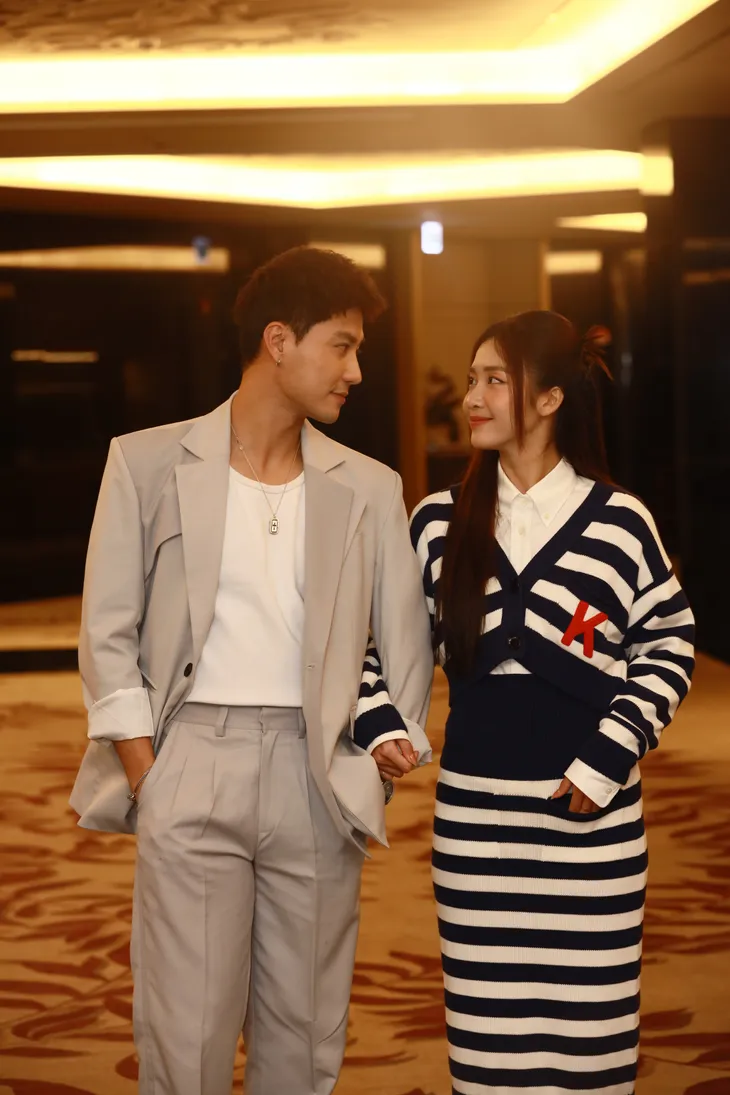 Gia đình mình vui bất thình lình: 3 nữ chính đọ sắc trong họp báo ra mắt - Ảnh 5. Gia đình mình vui bất thình lình: 3 nữ chính đọ sắc trong họp báo ra mắt - Ảnh 5.