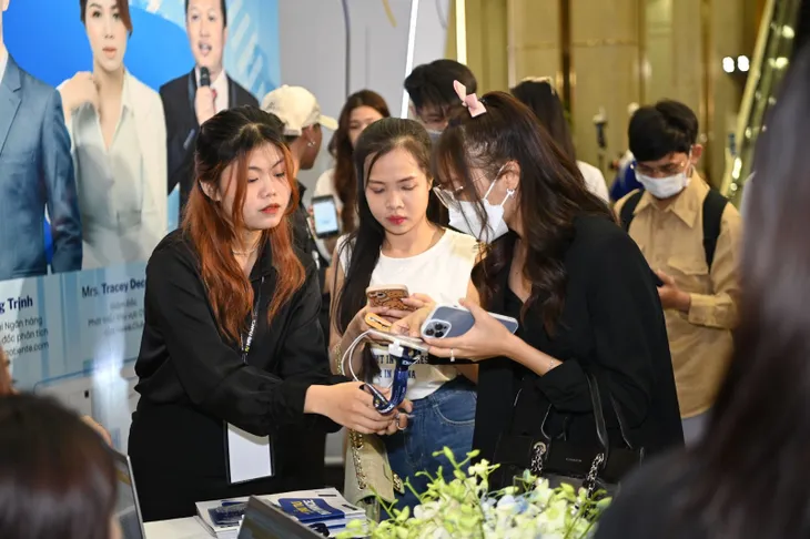 Khai mạc Triển lãm Ngày Hội Đầu Tư - Info Finance và Những Điều Không Thể Bỏ Lỡ - Ảnh 7. Khai mạc Triển lãm Ngày Hội Đầu Tư - Info Finance và Những Điều Không Thể Bỏ Lỡ - Ảnh 7.