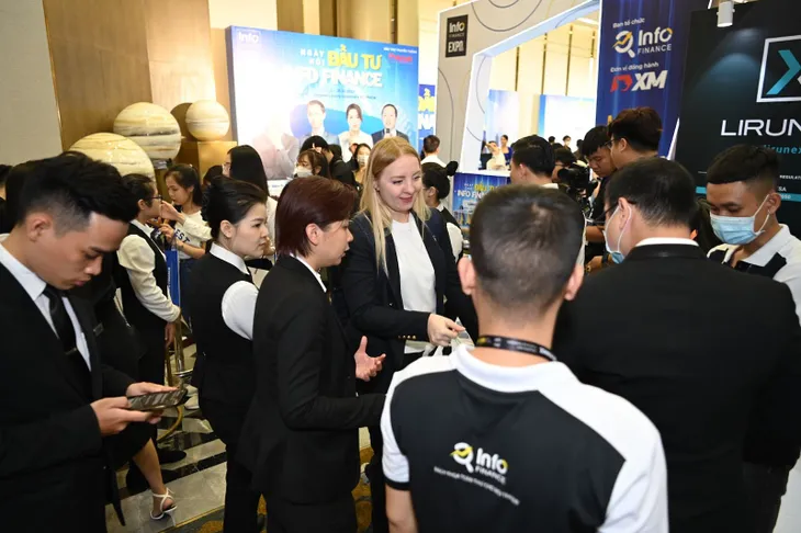 Khai mạc Triển lãm Ngày Hội Đầu Tư - Info Finance và Những Điều Không Thể Bỏ Lỡ - Ảnh 8. Khai mạc Triển lãm Ngày Hội Đầu Tư - Info Finance và Những Điều Không Thể Bỏ Lỡ - Ảnh 8.