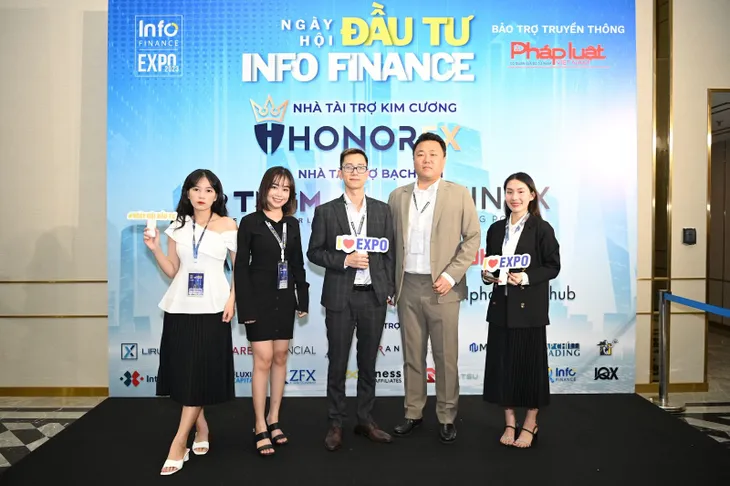 Khai mạc Triển lãm Ngày Hội Đầu Tư - Info Finance và Những Điều Không Thể Bỏ Lỡ - Ảnh 12. Khai mạc Triển lãm Ngày Hội Đầu Tư - Info Finance và Những Điều Không Thể Bỏ Lỡ - Ảnh 12.