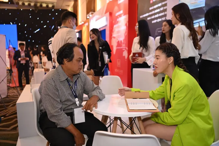 Khai mạc Triển lãm Ngày Hội Đầu Tư - Info Finance và Những Điều Không Thể Bỏ Lỡ - Ảnh 16. Khai mạc Triển lãm Ngày Hội Đầu Tư - Info Finance và Những Điều Không Thể Bỏ Lỡ - Ảnh 16.