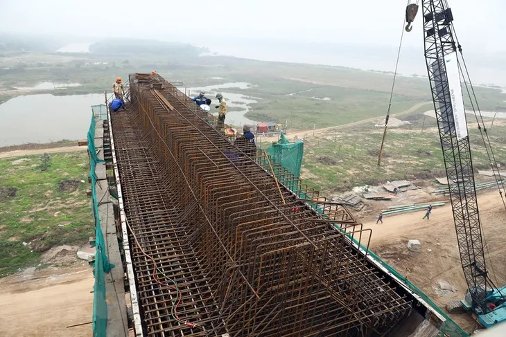 Thúc đẩy đầu tư công: Nhanh hơn, quyết liệt hơn, hiệu quả hơn - Ảnh 1. Thúc đẩy đầu tư công: Nhanh hơn, quyết liệt hơn, hiệu quả hơn - Ảnh 1.