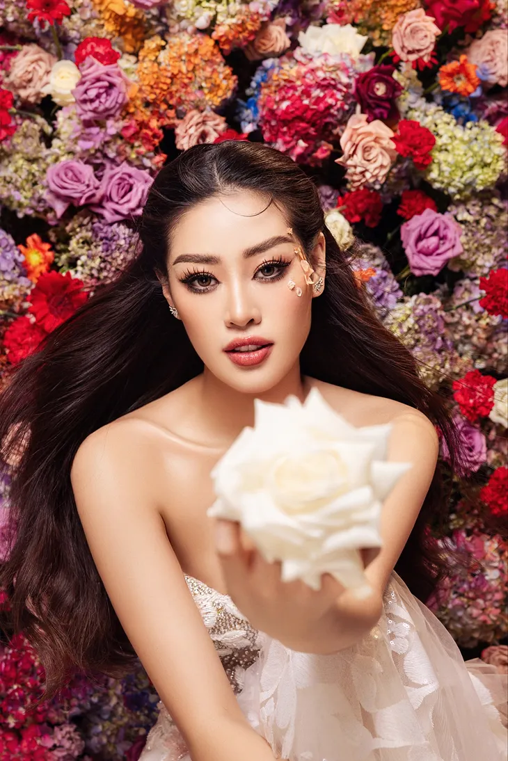 Hoa hậu Khánh Vân khoe nhan sắc tuổi 28 - Ảnh 13. Hoa hậu Khánh Vân khoe nhan sắc tuổi 28 - Ảnh 13.