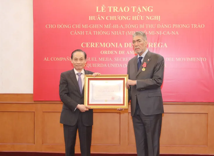 Lễ ký thỏa thuận hợp tác với Đảng Phong trào Cánh tả Thống nhất Dominica - Ảnh 2. Lễ ký thỏa thuận hợp tác với Đảng Phong trào Cánh tả Thống nhất Dominica - Ảnh 2.