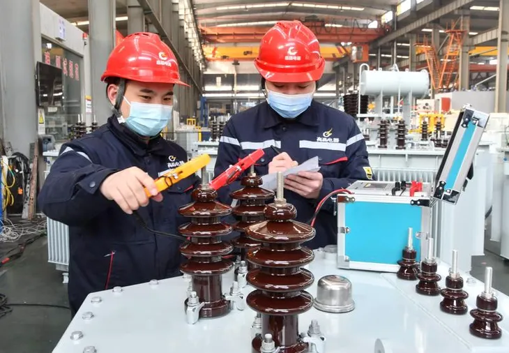 Kinh tế Trung Quốc phục hồi trong thách thức - Ảnh 1. Kinh tế Trung Quốc phục hồi trong thách thức - Ảnh 1.