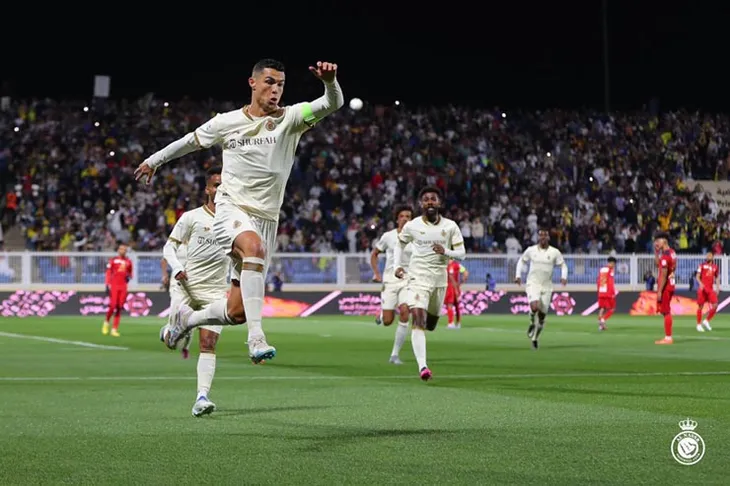 Ronaldo lập hat-trick cho Al Nassr chỉ trong 36 phút - Ảnh 1. Ronaldo lập hat-trick cho Al Nassr chỉ trong 36 phút - Ảnh 1.
