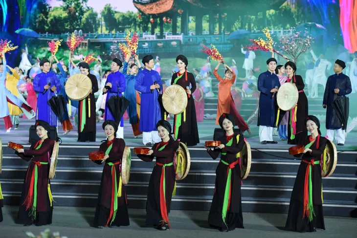 Trao Bằng công nhận 3 bảo vật quốc gia tại Festival Về miền Quan họ - 2023 - Ảnh 2. Trao Bằng công nhận 3 bảo vật quốc gia tại Festival Về miền Quan họ - 2023 - Ảnh 2.