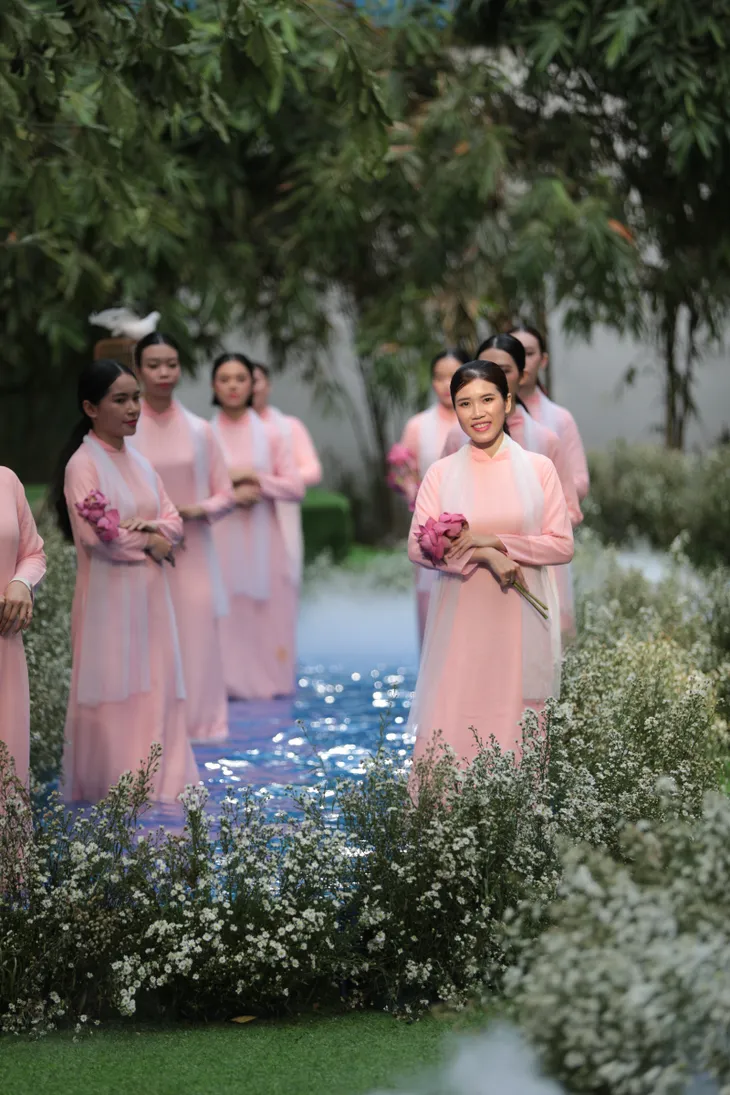Hơn 100 y, bác sĩ tham gia show nghệ thuật Mầm sống tôn vinh ngành y - Ảnh 8.