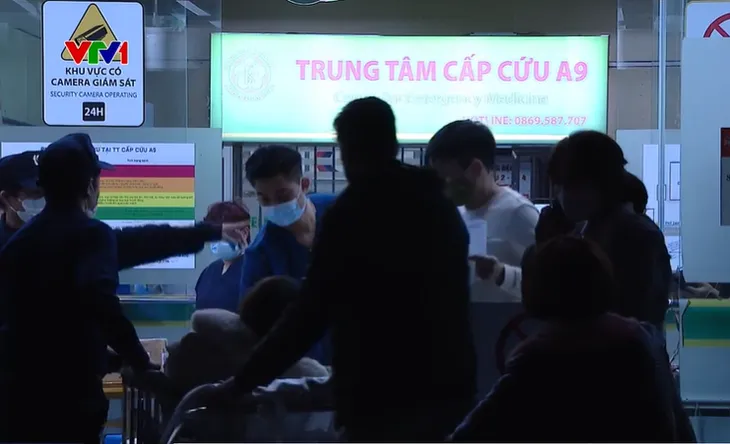 Đêm trắng ở bệnh viện Bạch Mai - Ảnh 5. Đêm trắng ở bệnh viện Bạch Mai - Ảnh 5.