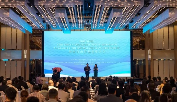 Quảng bá Cảng Thương mại Tự do (FTP) Hải Nam tại Việt Nam với 19 dự án chung được ký kết - Ảnh 1. Quảng bá Cảng Thương mại Tự do (FTP) Hải Nam tại Việt Nam với 19 dự án chung được ký kết - Ảnh 1.
