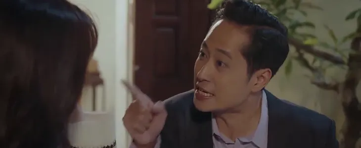 Dưới bóng cây hạnh phúc - Tập 25: Vợ say xỉn đi đánh ghen, chồng nghiến răng kèn kẹt mắng ngược - Ảnh 7. Dưới bóng cây hạnh phúc - Tập 25: Vợ say xỉn đi đánh ghen, chồng nghiến răng kèn kẹt mắng ngược - Ảnh 7.
