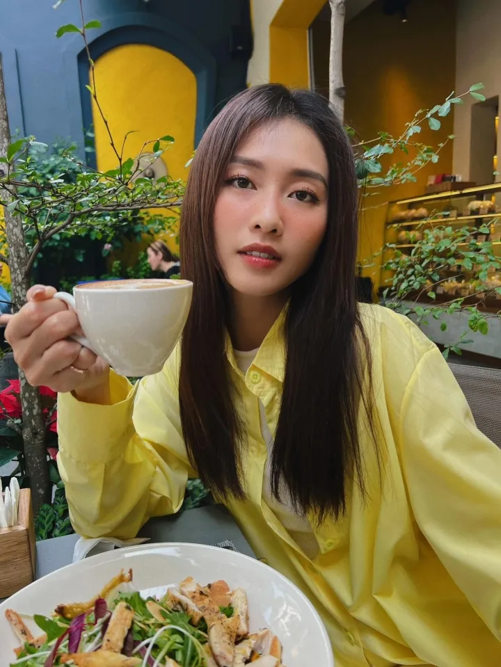 Sao Việt ngày 3/2: Trương Ngọc Ánh hội ngộ dàn diễn viên Đồng tiền xương máu, các nghệ sĩ trở lại phim trường - Ảnh 6. Sao Việt ngày 3/2: Trương Ngọc Ánh hội ngộ dàn diễn viên Đồng tiền xương máu, các nghệ sĩ trở lại phim trường - Ảnh 6.