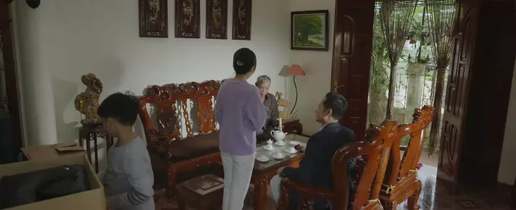 Dưới bóng cây hạnh phúc - Tập 9: Niềm vui của bố khi con trai cọc cằn sắp lấy được vợ - Ảnh 5. Dưới bóng cây hạnh phúc - Tập 9: Niềm vui của bố khi con trai cọc cằn sắp lấy được vợ - Ảnh 5.