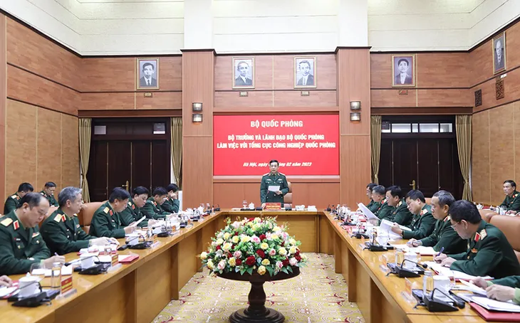 Đại tướng Phan Văn Giang: Đẩy nhanh tiến độ sản xuất, chế tạo một số loại vũ khí mới, hiện đại    - Ảnh 1.