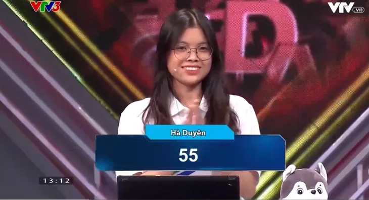 Đường lên đỉnh Olympia 23: Nữ sinh Hà Nội bằng điểm nam sinh Bình Định phút áp chót, cuộc Về đích cực gay cấn - Ảnh 2. Đường lên đỉnh Olympia 23: Nữ sinh Hà Nội bằng điểm nam sinh Bình Định phút áp chót, cuộc Về đích cực gay cấn - Ảnh 2.
