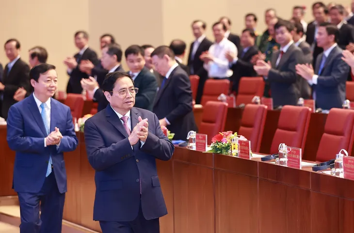 Thủ tướng chủ trì Hội nghị triển khai chương trình hành động về phát triển vùng Bắc Trung Bộ và duyên hải Trung Bộ - Ảnh 1. Thủ tướng chủ trì Hội nghị triển khai chương trình hành động về phát triển vùng Bắc Trung Bộ và duyên hải Trung Bộ - Ảnh 1.